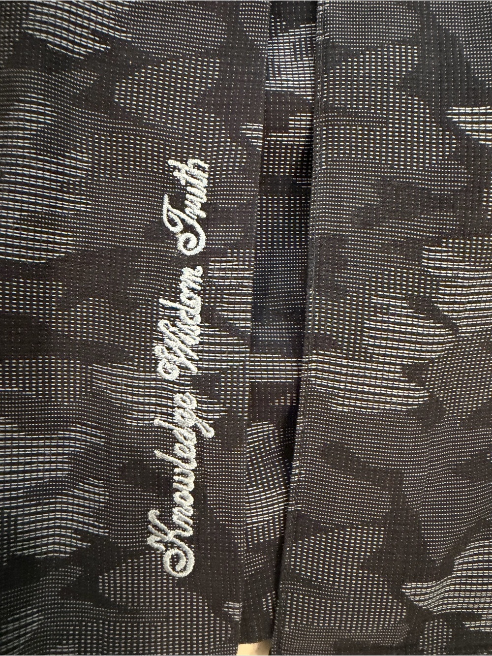 Robert Graham Men's Navy Camo Button-Down Shirt - Picture 4 of 5